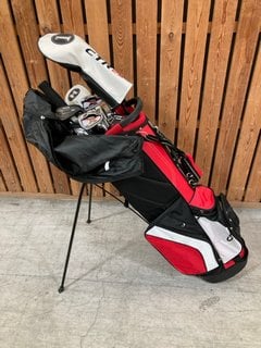 FAZER GOLF STAND BAG IN BLACK AND RED TO INCLUDE QTY OF ASSORTED FAZER CTR25 GOLF CLUBS: LOCATION - D7