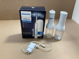 2 X ASSORTED ITEMS TO INCLUDE PHILIPS SONICARE 7300: LOCATION - BR2