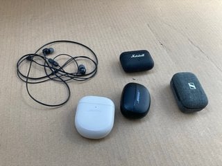 QTY OF ASSORTED ITEMS TO INCLUDE BOSE QUIETCOMFORT ULTRA EARBUDS: LOCATION - BR4