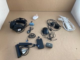 QTY OF ASSORTED ITEMS TO INCLUDE JLAB WIRELESS EARBUDS: LOCATION - BR7