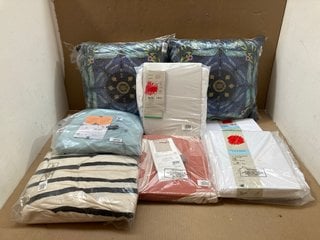 QTY OF ASSORTED ITEMS TO INCLUDE JOHN LEWIS & PARTNERS LUXURY EGYPTIAN COTTON PILLOWCASES IN WHITE: LOCATION - AR2