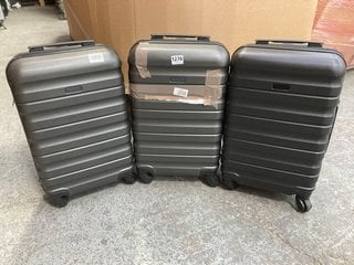 3 X JOHN LEWIS & PARTNERS HARD SHELL SUITCASES IN CABIN SIZE IN GREY: LOCATION - AR7