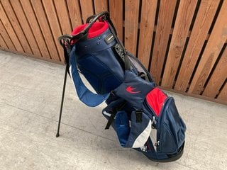 BENROSS PRO LITE 2.0 GOLF CADDY BAG IN NAVY AND RED: LOCATION - D7