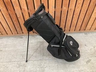 FAZER 3.0 GOLF CADDY BAG IN BLACK AND WHITE: LOCATION - D7