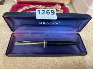 A SHEAFFER FOUNTAIN PEN, BOXED: LOCATION - CR