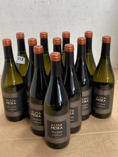 12 X BOTTLES ALMA MORA SELECT RESERVE CHARDONNAY 2022 75CL 13% VOL (WE OPERATE A CHALLENGE 25 POLICY. 18+ ID MAY BE REQUIRED UPON COLLECTION/DELIVERY, E.G. A VALID PASSPORT OR PHOTO DRIVING LICENCE):