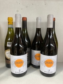 6 X ASSORTED WINES TO INCLUDE CORTE ALLODOLA SOAVE 12.5& VOL -75CL (WE OPERATE A CHALLENGE 25 POLICY. 18+ ID MAY BE REQUIRED UPON COLLECTION/DELIVERY, E.G. A VALID PASSPORT OR PHOTO DRIVING LICENCE):