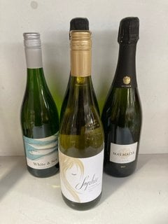 4 X ASSORTED WINES TO INCLUDE 2 X MAS MACIA CAVA 12% VOL- 750ML TO INCLUDE WHITE & SEA COTES DE GASCOONE WINE 11.5% VOL- 75CL TO INCLUDE SOPHIE TE BLANCHE SAUVIGNON BLANC 13% VOL - 750ML (WE OPERATE