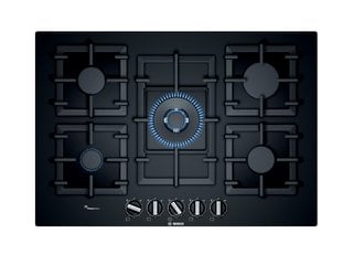 BOSCH 75CM FIVE BURNER GAS ON GLASS HOB: MODEL PPQ7A6B90 - RRP £486: LOCATION - D2