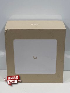 UBIQUITI UNIFI EAH-8 ENTERPRISE ACCESS HUB IN WHITE (WITH BOX & ALL ACCESSORIES) [JPTM123951] THIS PRODUCT IS FULLY FUNCTIONAL AND IS PART OF OUR PREMIUM TECH AND ELECTRONICS RANGE