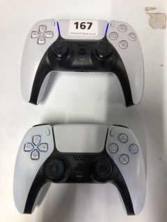 2 X SONY PLAYSTATION DUALSENSE WIRELESS CONTROLLERS - WHITE