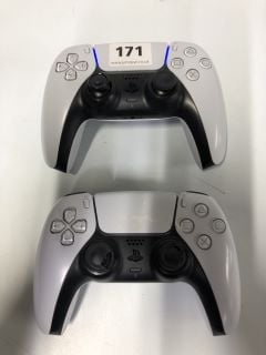 2 X SONY PLAYSTATION DUALSENSE WIRELESS CONTROLLERS - WHITE