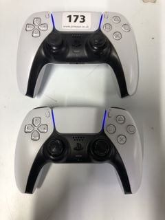 2 X SONY PLAYSTATION DUALSENSE WIRELESS CONTROLLERS - WHITE