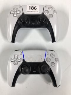 2 X SONY PLAYSTATION DUALSENSE WIRELESS CONTROLLERS - WHITE