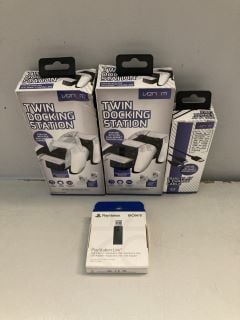 4 X PLAYSTATION ITEMS INC TWIN DOCKING STATION