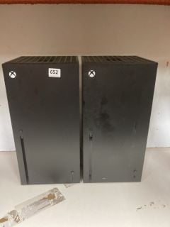 2X XBOX SERIES X REPLICA MINI FRIDGE THERMOELECTRIC COOLERS