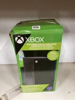 XBOX SERIES X REPLICA DESK FRIDGE THERMOELECTRIC COOLER