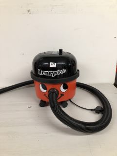 HENRYMICRO NUMATIC VACUUM CLEANER