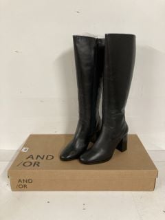 PAIR OF AND/OR SANTA KNEE HIGH BOOTS IN BLACK - SIZE 8(CAGE NUMBER 681807)