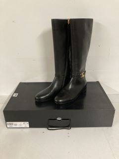 PAIR OF LAUREN RALPH LAUREN BRIDGETTE TALL BOOTS IN BLACK - SIZE UK 8 - RRP £269 (CAGE NUMBER 687234)