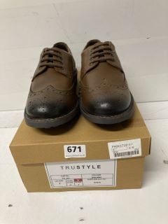 TRUSTYLE BROWN SMART SHOE UK 7