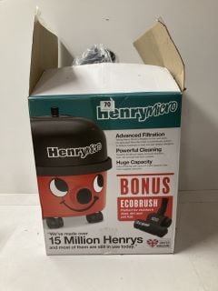 HENRYMICRO NUMATIC VACUUM CLEANER