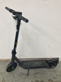 NINEBOT E-KICK SCOOTER MAX (COLLECTION FROM SITE ONLY)