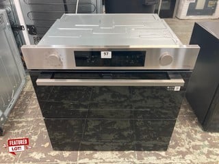 SAMSUNG SINGLE ELECTRIC OVEN MODEL NV7B44205SS