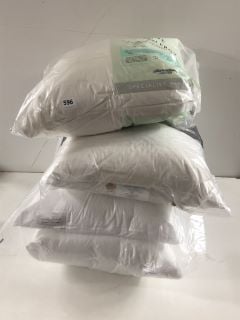 4 X PILLOWS