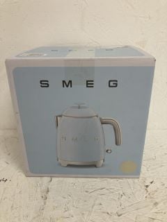 SMEG KETTLE (WHITE) RRP: £150