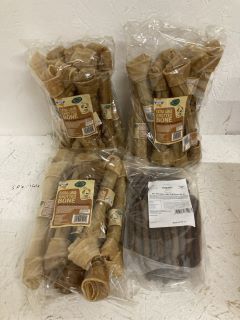 QTY OF DOG TREATS INC DOODLES DELI AIR DRIED PURE VENISON