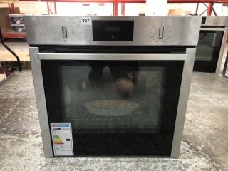 NEFF BUILT-IN SINGLE OVEN MODEL: B3CCC0AN0B - RRP.£629 (EX-DISPLAY)