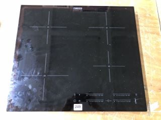 ZANUSSI INDUCTION HOB MODEL: ZIAN644K - RRP.£469