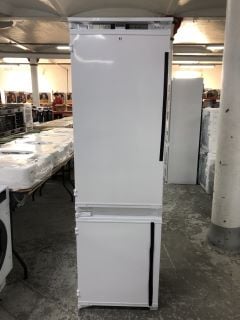 GRUNDIG INTEGRATED FRIDGE FREEZER MODEL: GKFED473 - RRP.£449 (EX-DISPLAY)