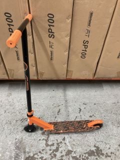 QTY OF CHILDRENS SCOOTERS