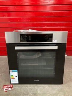 MIELE INTEGRATED SINGLE OVEN MODEL: H2265-1B RRP: £749 (EX DISPLAY)