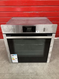 NEFF INTEGRATED SINGLE OVEN MODEL: B3CCC0AN0B RRP: £599 (EX DISPLAY)