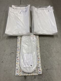 QTY OF BABY ITEMS INC CHANGING MATS