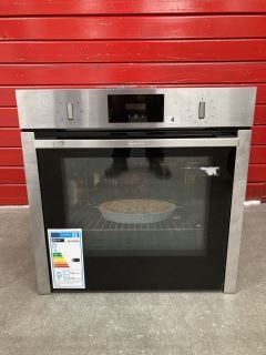 NEFF INTEGRATED SINGLE OVEN MODEL: B3CCC0AN0B RRP: £599 (EX DISPLAY)