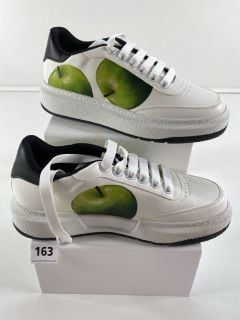 PAUL SMITH MEN'S SHOES HACKNEY WHITE APPLE 50TH. SIZE: 7, MADE FROM: 100% CALF LEATHER UPPER/RUBBER SOLE. RRP: £495