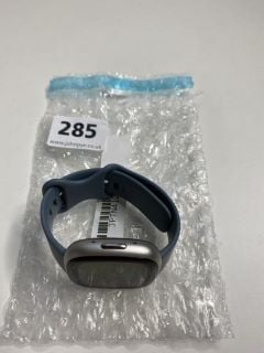 FITBIT SMART ACTIVITY TRACKER (WITH BLUE STRAP)