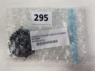 SAMSUNG GALAXY WATCH 4 SMARTWATCH IN SILVER: MODEL NO SM-R890 (UNIT ONLY)  [JPTN41224]