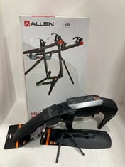 3 X ASSORTED BIKE ITEMS TO INCLUDE ALLEN 2 BIKE RACK - BLACK