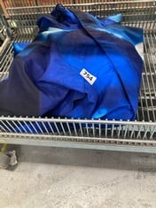 SUPREME GORE-TEX XNAS MENS JACKET IN BLUE / WHITE SIZE SMALL