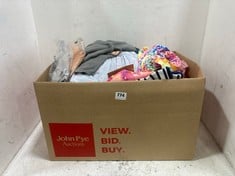 BOX OF ASSORTED CHILDREN'S CLOTHING TO INCLUDE GIRLS SHORT JUMPSUIT - RAINBOW/WHITE - AGE 8YRS