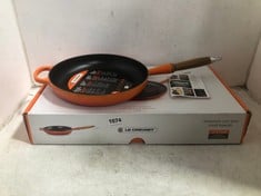 LE CREUSET ENAMELLED CAST IRON 28CM WOODEN HANDLE FRYING PAN