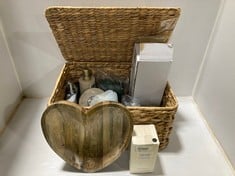 QTY OF ASSORTED ITEMS TO INCLUDE NEOM WELLBEING POD MINI ESSENTIAL OIL DIFFUSER