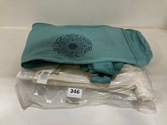 AND/OR MELROSE STRETCH WOMEN'S WHITE JEANS - SIZE 30R TO INCLUDE GAIAM YOGA MAT BAG - TURQUOISE