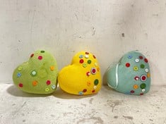 8 X STONE THE CROWS SET OF 3 LARGE HEARTS - ASSORTED - WIDTH 20CM - TOTAL RRP £304