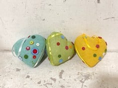 16 X STONE THE CROWS SET OF 3 MEDIUM HEARTS - ASSORTED ORTED - WIDTH 15CM - TOTAL RRP £400